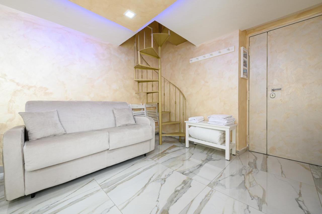 La Magnifica Napoli Apartments Gold House Nápoles Exterior foto